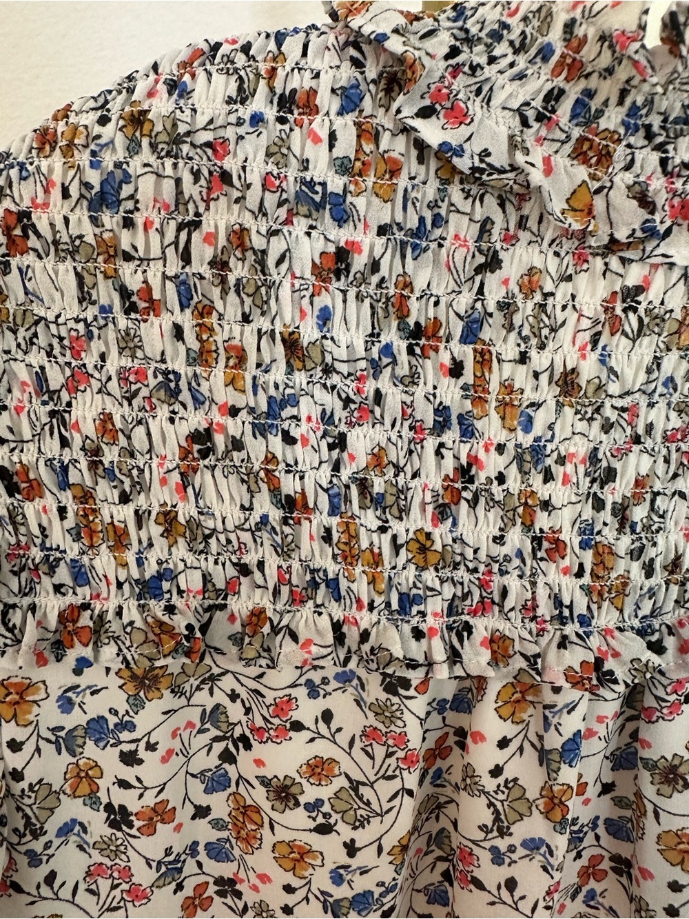 Cream Floral Ruffle-Trim Sleeveless Smocked Nordstrom Blouse - Picture 4 of 6